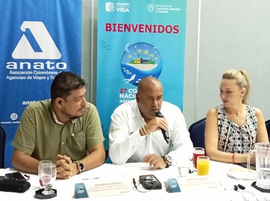 Everth Julio Hawkins (Gobernador) - Paula Cortés (Oresidente ANATO)